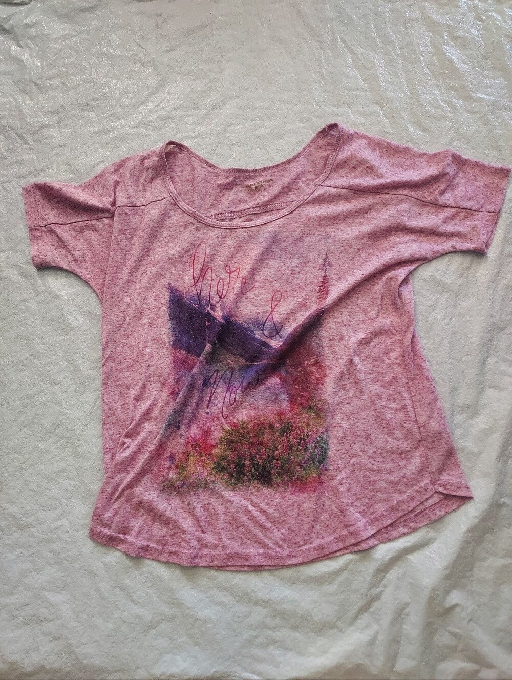 Arizona Jean Company Pink Heathered Graphic Tee with Floral & Bird Design